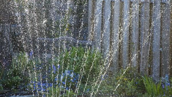 Skuteczne i wygodne nowoczesne systemy nawadniania ogrodów